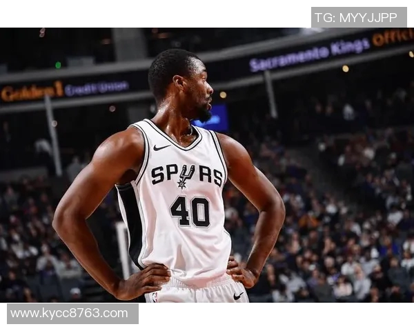 马刺巴恩斯谈文班伤病经历与时间限制的挑战与坚持